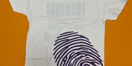 Powiększ grafikę: Przedmiot licytacji: Koszulka z podpisem siatkarza Mariusza Wlazłego ufundowana przez zawodnika i jego Fundacje