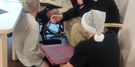 Powiększ grafikę: wolontariusze klas 6-8,