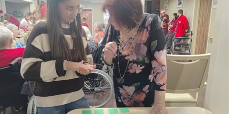 Powiększ grafikę: wolontariusze klas 6-8