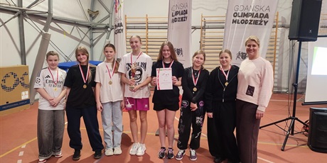 Powiększ grafikę: Reprezentacja dziewcząt klas 5, 6.