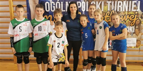 Powiększ grafikę: ogolnopolski-turniej-mini-pilki-siatkowej-217393.jpg